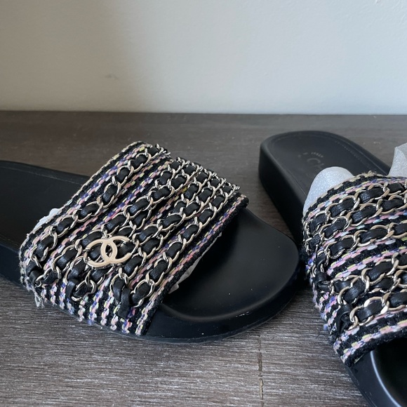 Chanel Slides Serial #G31627 size 7, Limited Edition. - Picture 4 of 15